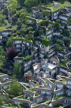 cjwho:  Jean Renaudie and Renée Gailhoustet’s Housing Building