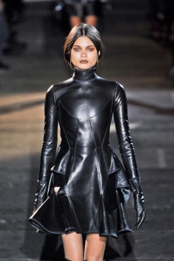 leather-fashionista:Leather Fashion