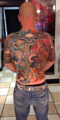 And my back piece is now finished. :) It feels strange to be