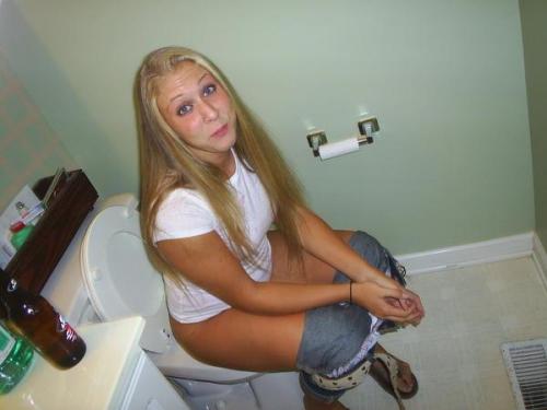 dimitrivegas:  Sheâ€™s poopin