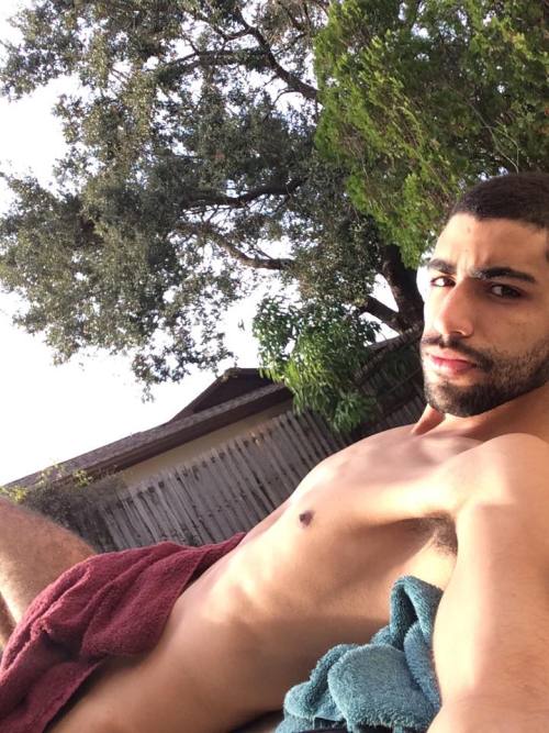 Thanks Shane for the hot photos!  Please send in more.  You guys can see more and hit Shane up at: ig lilstewyx https://www.facebook.com/shane.stewart.18   Beto’s Corner  Please send pics to: Por favor manda tus fotos a: betomartinez2008@gmail.com