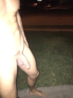 exposedhotguys:  Love when it’s warm enough to go streaking