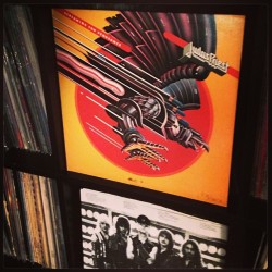 vinylpairings:  #1982 #metalgods #nowspinning #judaspriest #screamingforvengance