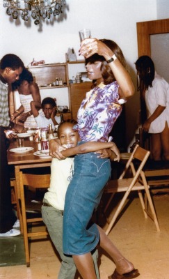 earthcharm:  naomi dancing with her mum, 1974 