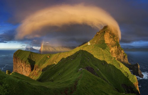 killing-the-prophet:Kalsoy island and Kallur lighthouse in sunset