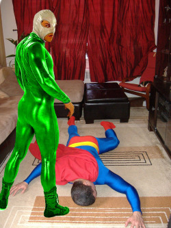Superman defeated by Super Kryptonite .