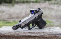 weaponslover:  Custom Lone Wolf Glock 27 .40 S&W with Trijicon