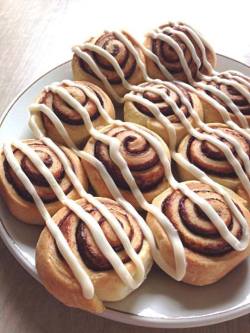 CRAVEFOODIE.COM