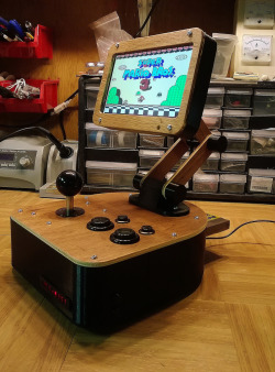 it8bit:  Custom “NESPoise” Console  Check out the full build