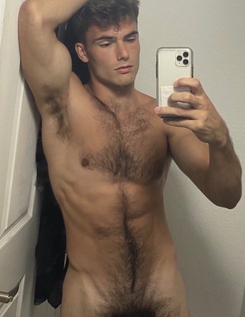 hotndfunny:  OH DAMN!!!  Follow for more hot guys: Hotndfunny