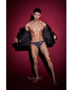 twolifephoto:@jiahuiallen  #asianhunk #hunk #asianboy（在 Shanghai,