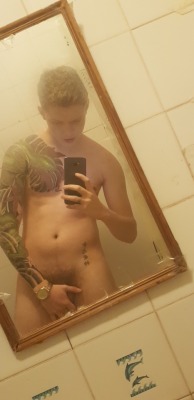 mattlloydxxx:  3 VIDS FOR £30, 5 FOR £40, WANK CUM, STRIP TEASE,