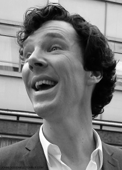 yummybennyburgers:  johnlockedness: Benedict at setlock.Picture