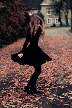 thisishalloween-everyonescream:  Fall Fashion Fridays at This