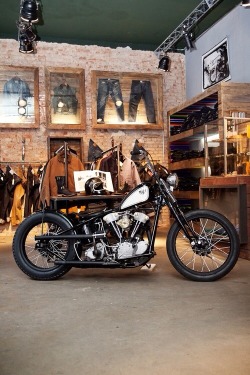 dirtydutchcrew:  Burg und Schild, Very nice shop in Berlin, Germanyhttp://www.burgundschild.com