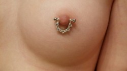 fairies-without-breasts:  I need to buy those piercings for my