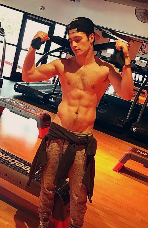 Gregg Sulkin