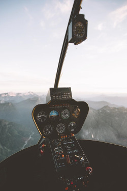 souhailbog:  ©   Samuel Elkins | Flight over The Cascades |