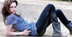 Just Pinned to Jeans on Female Celebrities: Kristen Stewart in