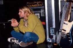 90sclubkid:Kurt Cobain, 1990