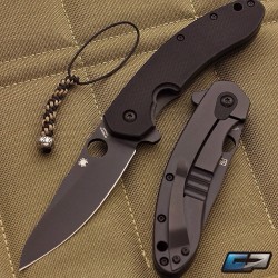 gpknives:  In stock now, Spyderco all-black Southard Flipper!