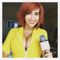 April O'Neil reporting for channel 6 news! #SDCC  (at San Diego