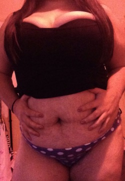 brown-nipples:  I really dislike my belly but