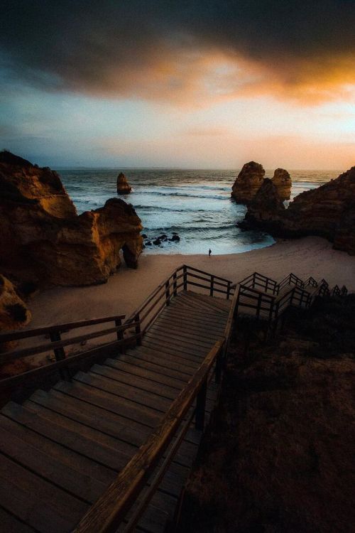 j-k-i-ng:  “Stair into the ocean” by | Luke J. ClarkThe Algarve,