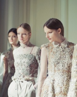 havte:  Maud Welzen & Sara Blomqvist at Valentino Haute Couture