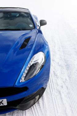 newconceptcars:  Aston Martin Vanquis