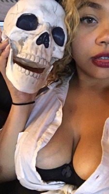 adrianadventures:  if you didn’t know you needed this Halloween