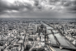 photographersdirectory:  Paris I know that HDR technique is sometimes