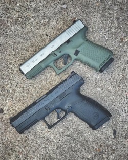 tacticalsatan:  Glock 19 or czp10c? Which do you choose? And