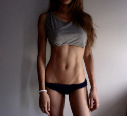 t-angy:  my fav exercises for flat abs