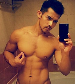 asianmusclefetish:  Original post: http://asianmusclefetish.tumblr.com
