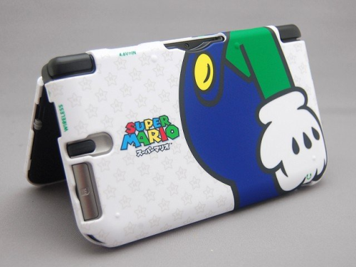 tinycartridge:  3DS XL Luigi cover ⊟ Put a big Luigi profile on your 3DS XL in this, the Year of Luigi and beyond. Play-Asia also has a version with some kind of “red Luigi” character I don’t recognize. Don’t forget to listen to our “Year