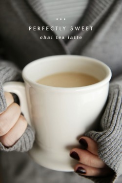 mihmic:  basillico:  silkanimals:  Perfectly sweet chai tea latte,