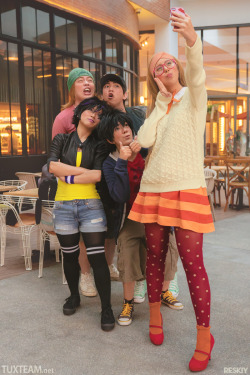 behindinfinity:  Honey Lemon’s selfies ✨Big Hero 6 cosplayHiro