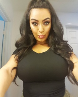 boob-galore:  follow us over at Boob-Galore for more!