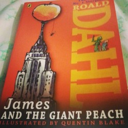 Oh reading how you always put me in a happy mood. #jamesandthegiantpeach