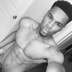 profoundnegro:  🌑🌗🌕 