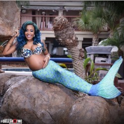 pregnantmaxim:I love pregnant black mermaids. This is the first