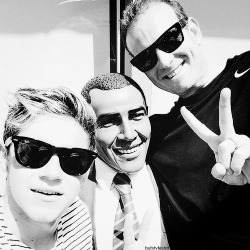  niallhoran: @calaurand , mr president and I are celebrating