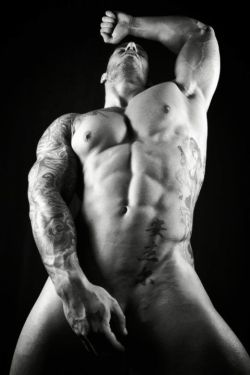 bigfatmalebutts:  Male Perfection #Nude #Bodybuilder #Photography
