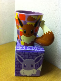thegoldenlock:  Bought an Eevee cup at Osaka Pokémon Center!