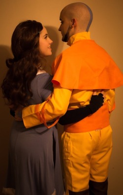 cloudbabysitter:  Our couple costume as promised. :) Kataang!