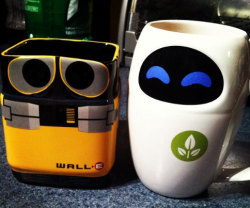 awesomeshityoucanbuy:  Wall-E And Eve Mug SetAfter helping all