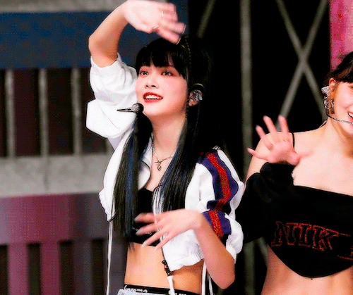baesumin:  ‘ANTIFRAGILE’ ♡ EUNCHAESBS Inkigayo 221023