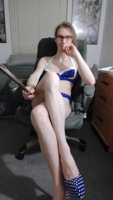 liannalawson:  Gotta admit the selfie stick is super handy ;3