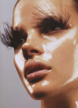 a-state-of-bliss:  Vogue Nippon May 2009 - Bekah Jenkins by Michael